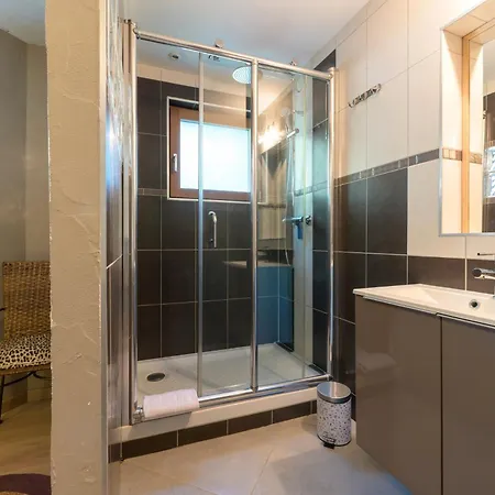 Charmante Maison En Bois *