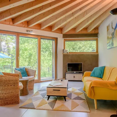 Charmante Maison En Bois *